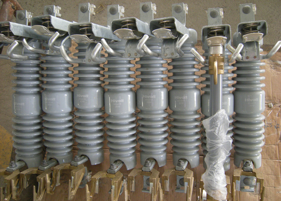 Durable 15KV découpage de fusible de rupture Opération pratique Avec une distance de ramassage de 320 mm