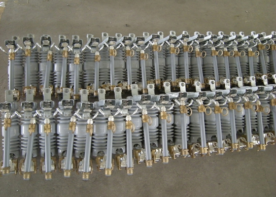 Durable 15KV découpage de fusible de rupture Opération pratique Avec une distance de ramassage de 320 mm