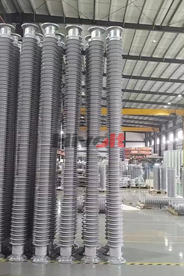 Isolateurs pour postes de station en caoutchouc de silicone pour transmission électrique haute tension