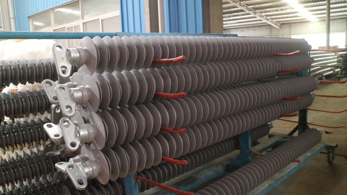 La fréquence d'alimentation est de 100 kV à 1000 kV, la tension est de 100 kV à 1000 kV.